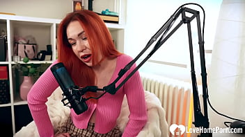 Her pussy was so wet while i was fingering her Her pussy was so wet while i was fingering her