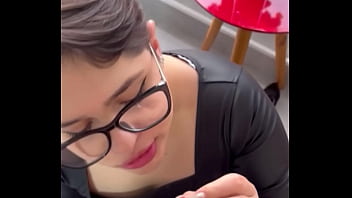 Gozada na buceta da gaúcha depois de fuder muito com o pau enorme do big bambu