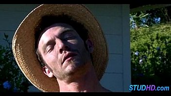 Babe fucks stud 0427