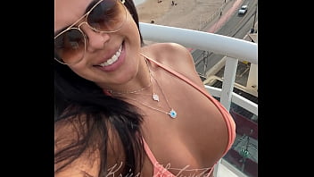 Brazilian married girl dancing funk in bikini