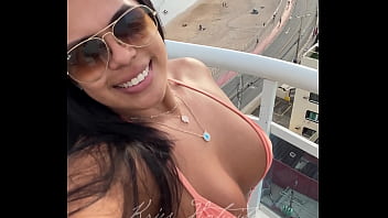 Brazilian married girl dancing funk in bikini