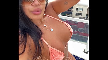 Brazilian married girl dancing funk in bikini