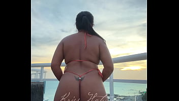 Brazilian married girl dancing funk in bikini