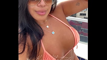 Brazilian married girl dancing funk in bikini