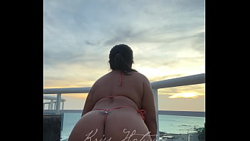 Brazilian married girl dancing funk in bikini