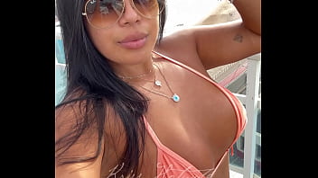 Brazilian married girl dancing funk in bikini