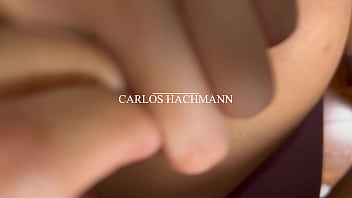 A novinha sentou e levou leitada na buceta