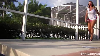 Pool & cunnilingus time vicky vette & teal conrad's cunnilingus show
