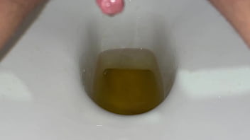 Compilation yellow pee close up pussy in pads pov