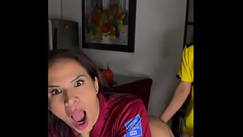 Madura venezolana decide quien se la culea mejor si un serrano o un costeño Madura venezolana decide quien se la culea mejor si un serrano o un costeño