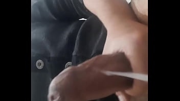 Una enorme verga para que te sientes muy rico