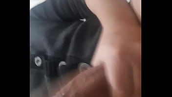 Una enorme verga para que te sientes muy rico