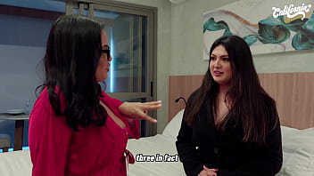 Loira e morena gostosas chupando a buceta da outra