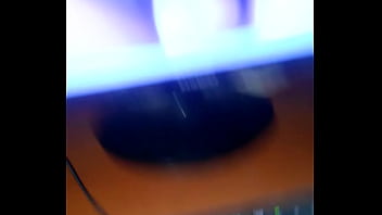 Una Paja Casual En Una Cabina thumbnail