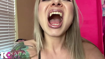 Vampire's my eternal slutty slave