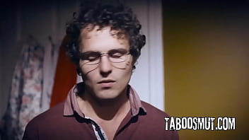 Kinky teen stepsister ask stepbrother for double creampie