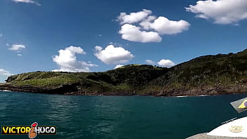 Fazendo sexo na lancha em alto mar