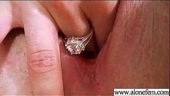 Cute hot sexy girl use toys to masturbate clip 04