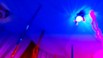 Quem se disponibiliza de preencher meu arem meu coração que esta muito vazio