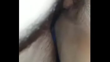 Gioco con il mio fratellastro e mi viene dentro