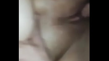 Gioco con il mio fratellastro e mi viene dentro