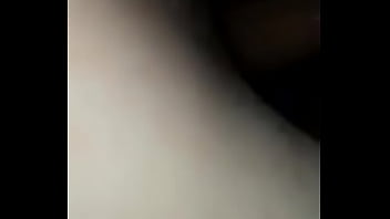 Gioco con il mio fratellastro e mi viene dentro