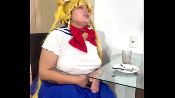 Chubby sailor moon ripping nasty farts