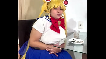 Chubby sailor moon ripping nasty farts