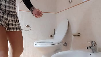 The New Session On The Toilet Of The Secret Agent Lavinia Trailer thumbnail