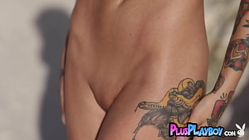 Hot model exposed her amazing body and she liked it