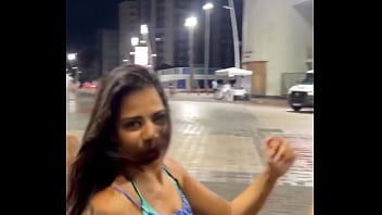 Grupo de amigos sai pra divertir e acabam fudendo no pelo no meio da rua