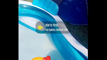 Hey coucou mes p'tits loulous je suis désolée mais nous revoilà de retour