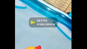 Hey coucou mes p'tits loulous je suis désolée mais nous revoilà de retour