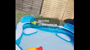 Hey coucou mes p'tits loulous je suis désolée mais nous revoilà de retour