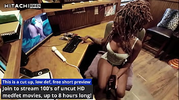 Imasturbate to myself giggles