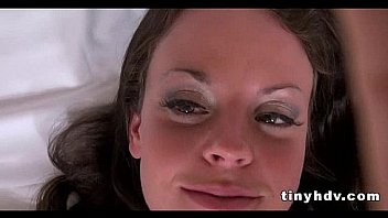 Sweet teen pussy streched rahyndee 43