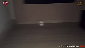 Comendo minha esposa e eu só olhando batendo punheta