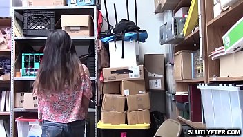 Shoplifter jasmine gomez got what was coming to her