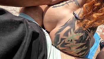 Orgia gostosa na praia deserta com meninas safadas