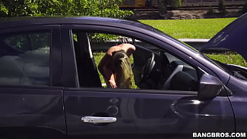 Blonde in distress is a freak unleashed