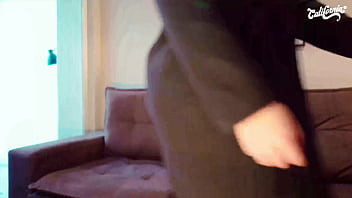 Clara wellen cai de buca na buceta da tatuada