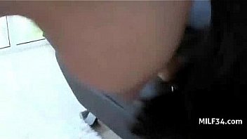 Seriously sexy mom cums hard