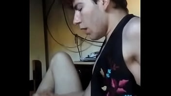 Pendejo Twink Se Hace Una Paja thumbnail