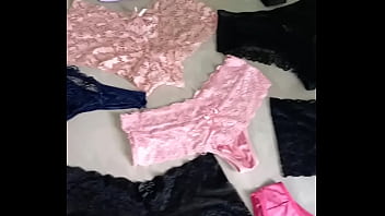 Calcinhas a venda vem q ainda dah tempo