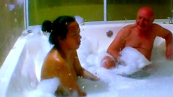 Preview of cum into my jacuzzi with agarabas and olpr