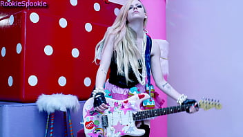 Sexiest music video from avril lavigne