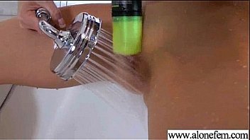 Amateur teen girl love to play with vibrator movie 01