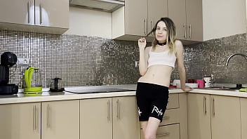 My stepsister's ass was drilled hard by my friend and she squirted all over the kitchen