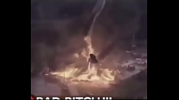 Eeeeita olha o primeiro meme da gata