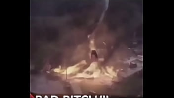 Eeeeita olha o primeiro meme da gata